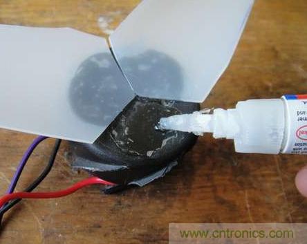 想減少電費嗎？DIY一個迷你風力發(fā)電機吧