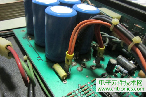 用料很給力！專(zhuān)業(yè)后級(jí)功放美國(guó)高峰FA1201拆解