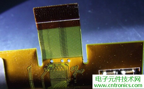 探秘電子紙！一款電紙書的電子墨水屏拆解