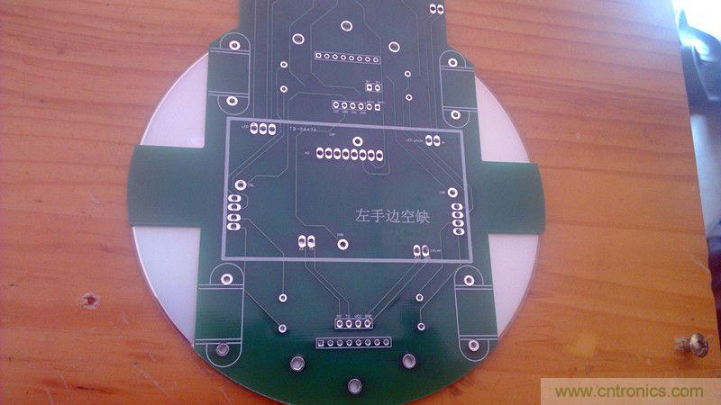 牛人力作！PCB版藍牙智能小車DIY