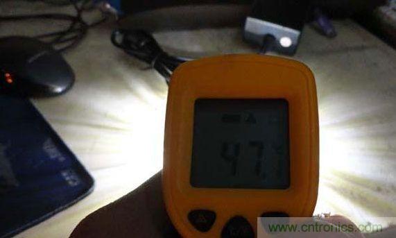 變廢為寶！風(fēng)扇散熱器變身山寨LED燈