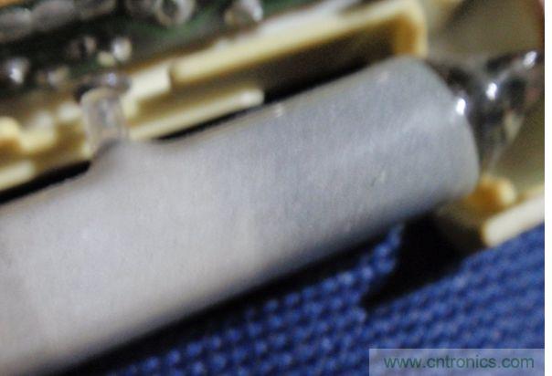 燈管，一頭黑了無法修復(fù)了