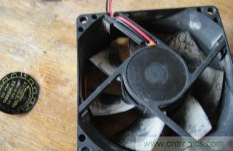 創(chuàng)意DIY！迷你風(fēng)力發(fā)電機(jī)！