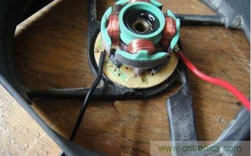 創(chuàng)意DIY！迷你風(fēng)力發(fā)電機(jī)！