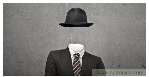 式隱形斗篷利用主動式組件與被動式超穎材料，可望進(jìn)一步縮減斗篷尺寸，使其更適合個人使用