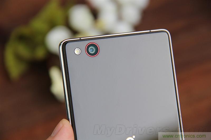 無邊框的 nubia Z9 ，一款既有驚喜，又有驚艷的智能手機(jī)