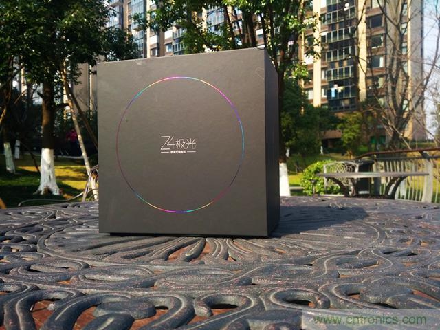 無屏電視時代已然來臨，客廳你做好準(zhǔn)備了嗎？
