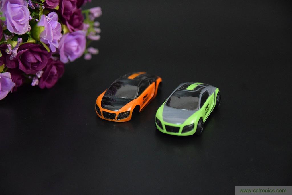 虛擬與現(xiàn)實(shí)相結(jié)合的飛車游戲，讓你體驗(yàn)速度與激情的碰撞！