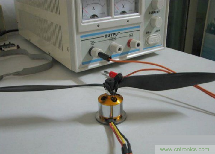 無人機 DIY 制作全過程，酷得不要不要的！