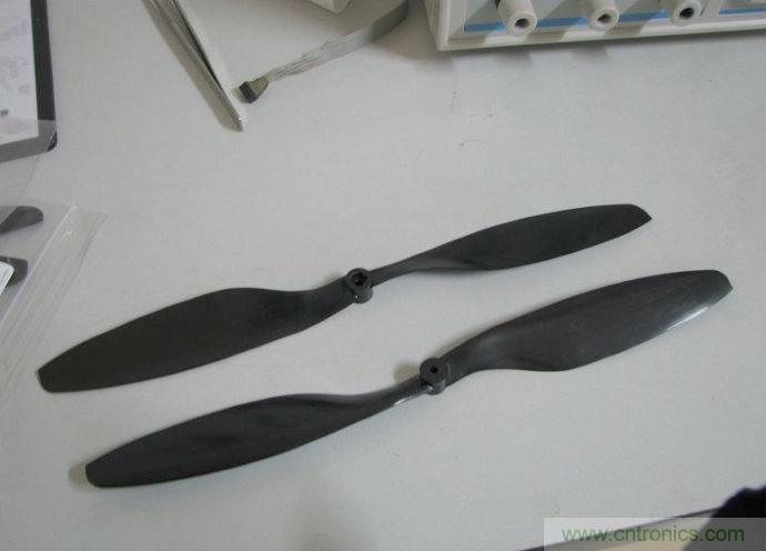無人機 DIY 制作全過程，酷得不要不要的！