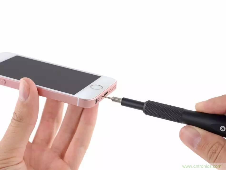 有什么地方?jīng)]有變？iPhone SE真機(jī)拆解
