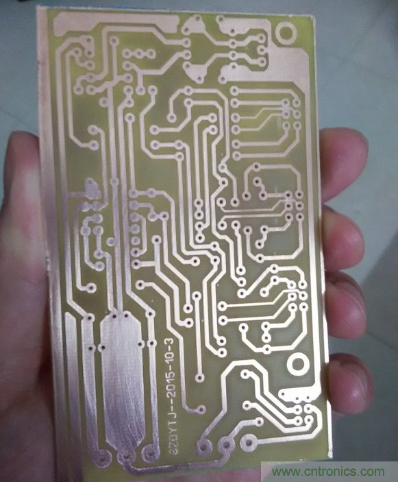 嘗試了四次PCB制作， 最后一發(fā)算是成功了